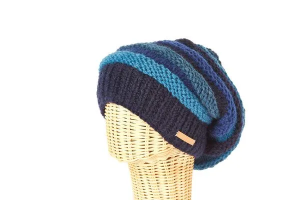 short'n'pietz short'n'pietz Schurwollmütze gestreift, handgestrickt, Rot beere, – Produktbild 3 von 3