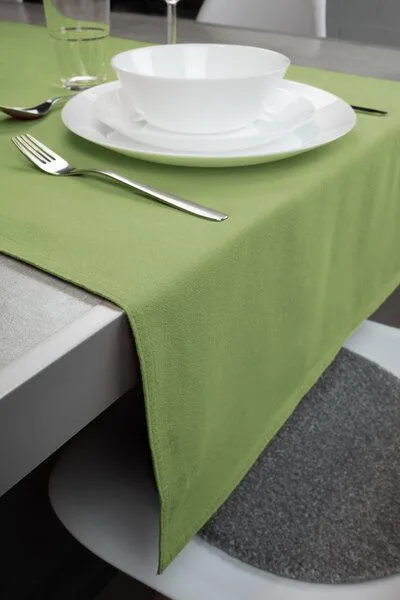 jilda-tex jilda-tex Tischläufer Renforce 100% Bio-Baumwolle Uni 50x160cm, Lindgrün, – Produktbild 2 von 4