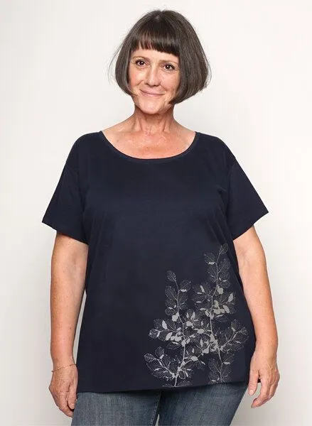 Peaces.bio - handbedruckte Biomode Peaces.bio - handbedruckte Biomode Damen Loosefit Shirt Buchenzauber, Navy, – Produktbild 1 von 2