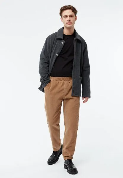 Givn Berlin Givn Berlin Cordhose GBERIC aus Bio-Baumwolle mit elastischem Bund, Dark camel, – Produktbild 3 von 4