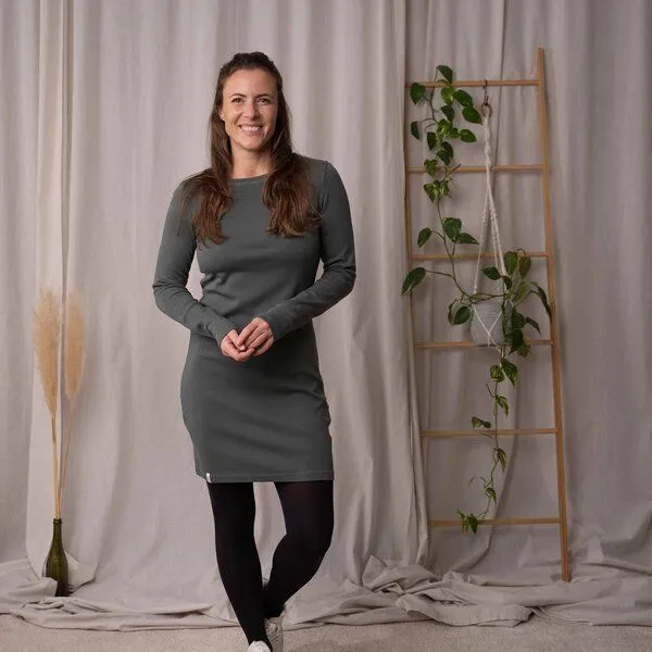 Vresh Clothing Vresh Clothing Vlora - Langarmkleid aus Biobaumwolle, Tannengrün, – Produktbild 3 von 4