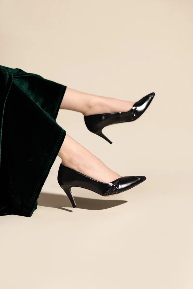 AGAZI AGAZI Damen vegan Pumps Ivo Midi, Schwarz, – Produktbild 2 von 2