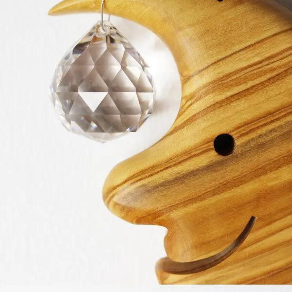 Mitienda Shop Mitienda Shop Fensterschmuck Mond mit Kristallkugel aus Olivenholz | Holz Fenster Deko – Produktbild 2 von 2