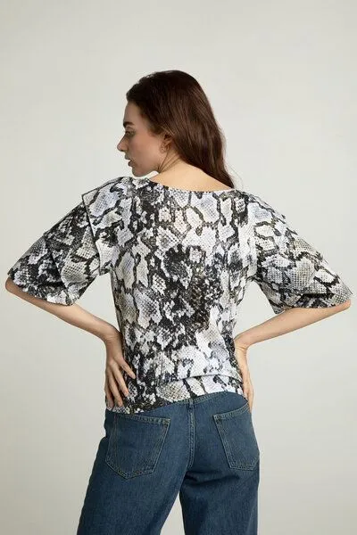 Lovjoi Lovjoi Print-Shirt LILLIT aus 100% Biobaumwolle, Phyton (mehrfarbig), – Produktbild 3 von 4