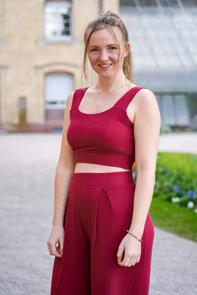 Vivien Joy Vivien Joy Farrah Basic Crop Top, Berry (rot), – Produktbild 2 von 4