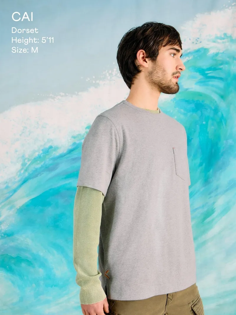 White Stuff T-Shirt mit Tasche - S, Grau print, – Produktbild 4 von 4