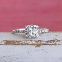 Eppi Eppi Vintage-Ring mit glänzenden Diamanten Venera – Produktbild 1 von 1