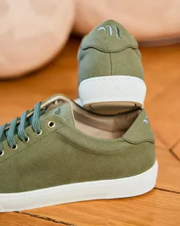 Minuit Sur Terre Minuit Sur Terre Damen vegan Sneaker Virevolte Salvia Salbeigrün – Produktbild 1 von 1
