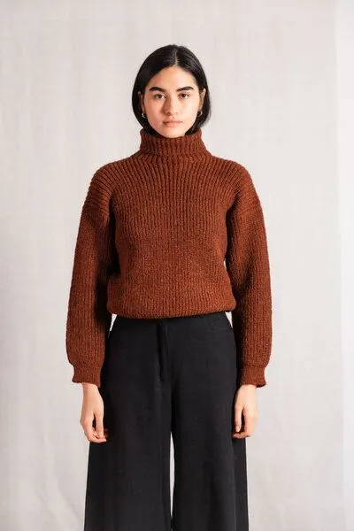 Jyoti - Fair Works Jyoti - Fair Works Baby-Alpaka Turtleneck Strickpullover Sabeti, Kastanie, – Produktbild 1 von 4