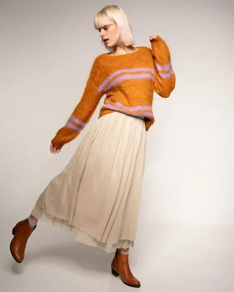 Alma & Lovis Alma & Lovis Flauschig gebrushter Pullover aus Alpakastrick | Brushed Stripe Pulli, Fox (orange), – Produktbild 2 von 4