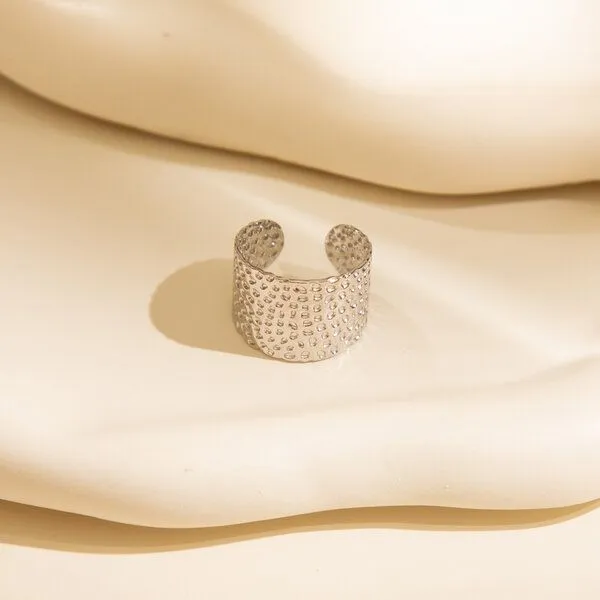ELEKTROPULLI Elektropulli Größenverstellbarer Hammered Dots Ring, 1,5 cm breit, Silber, – Produktbild 4 von 4