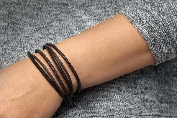 Simaru Simaru Echtleder- /Wickelarmband für Damen & Herren mit Magnetverschluss, Braun calama, – Produktbild 2 von 3