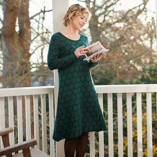 CON_STANT CON_STANT Strickkleid 100% Merinowolle (kbT), Tannengrün, – Produktbild 1 von 2