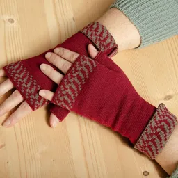 LANARTO slow fashion LANARTO slow fashion Pulswärmer Muster 'Pixel' zweifarbig gestrickt aus mulesingfreier Merinowolle – Produktbild 1 von 1