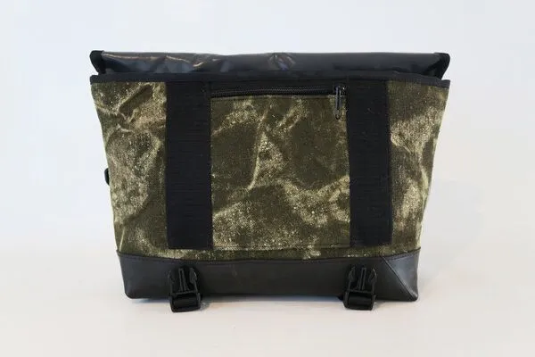 Leonca Leonca Messenger Bag Zeltleinen Oliv dunkel – Produktbild 4 von 4