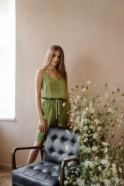 gust. gust. Damen Leinenshorts - Linen loose shorts - 100% Bio-Leinen, Fern (grün), – Produktbild 3 von 3