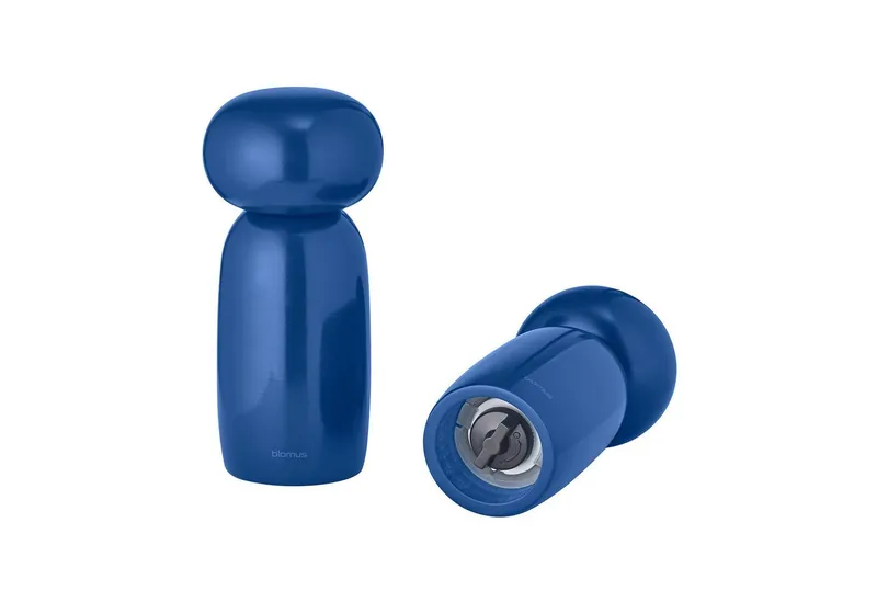 blomus Salz-/Pfeffermühle -MOLI- 2er Set, Gewürzmühlen, Streuer, Mühlenset: aus Holz manuell, FSC-zertifiziertes Eschenholz, Pflegeleicht, S/P Markierung, Blau, – Produktbild 3 von 4