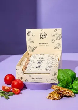 KoRo Herzhafter Bio Erdnussriegel mit Tomate und Kräutern 12 x 40 g – Produktbild 1 von 1
