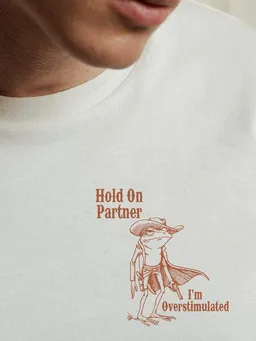 Kultgut Kultgut Artdesign - Shirt aus recycelter Biobaumwolle naturbelassen/ Hold On – Produktbild 1 von 1
