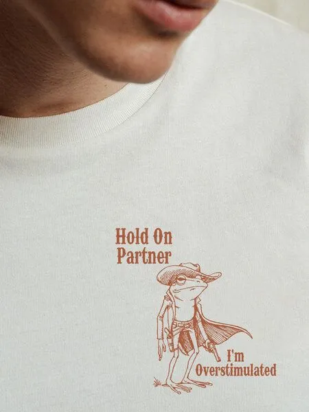 Kultgut Kultgut Artdesign - Shirt aus recycelter Biobaumwolle naturbelassen/ Hold On, Natur, – Produktbild 1 von 4