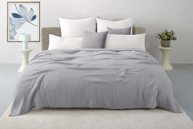 OTTO home Kissenbezug Bailee, 2er-Set, Kuschelige Musselin Qualität, Uni-Style, (2 Stück), 50x50 cm, Hotelverschluß, 100% atmungsaktive Buamwolle, Grau, – Produktbild 3 von 6