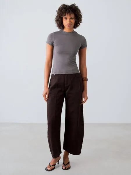 Honest Basics Honest Basics Damen Slim Fit T-Shirt aus Bio- und recycelter Baumwolle, Basalt, – Produktbild 3 von 4