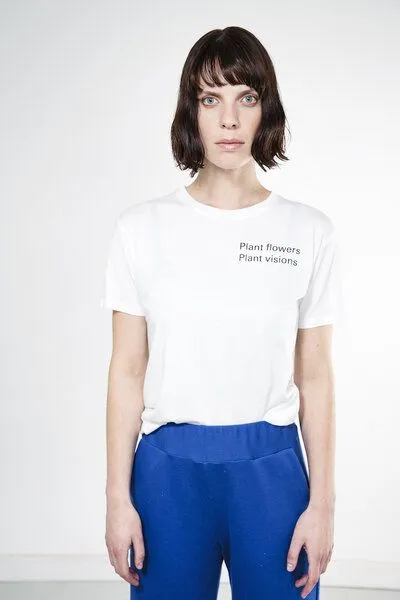 ein garten Studios ein garten Studios Basic T-Shirt plant flowers plant visions – Produktbild 1 von 3
