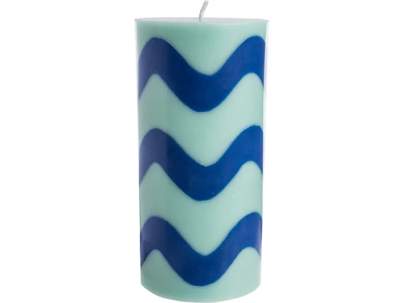 Tranquillo Handgearbeitete Stumpenkerze GLUMI WAVE, Ø 7,5 x 15 cm - blau – Produktbild 2 von 2