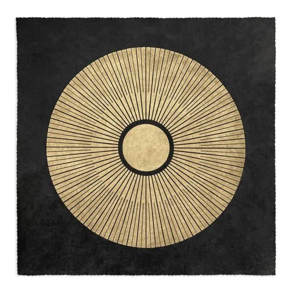 Veskor Cassiopeia Veskor Cassiopeia CENTRAL SUN Sonnen Linoldruck | 40 × 40 cm | Gold auf Schwarz – Produktbild 1 von 4