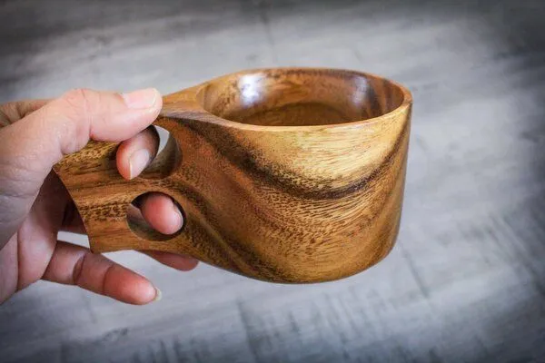 BY COPALA BY COPALA Kuksa-Becher aus Akazie, Kaffeetasse aus Akazienholz im skandinavischem Design, handgefertigter Becher – Produktbild 1 von 4