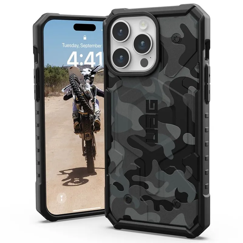 Urban Armor Gear MagSafe-Hülle für Apple iPhone 15 Pro, Urban Armor Gear, Pathfinder SE Midnight Camo, Tarnmuster – Produktbild 1 von 1