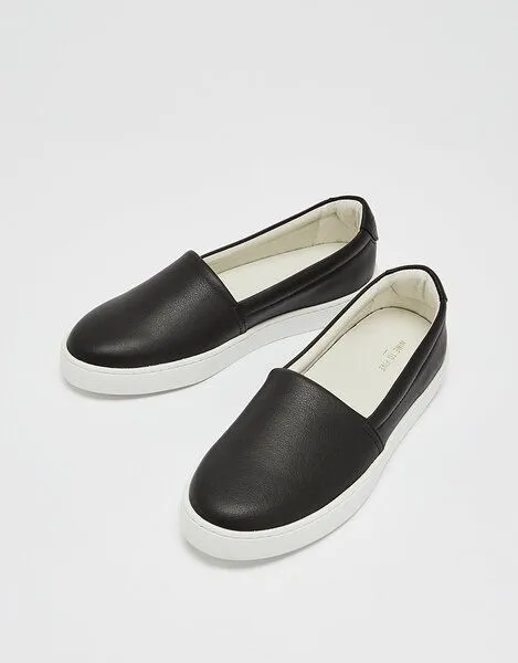 NINE TO FIVE NINE TO FIVE #sarriá - veganer Slip Sneaker mit Fussbett aus Naturlatex und Kork, Black micro, – Produktbild 2 von 4