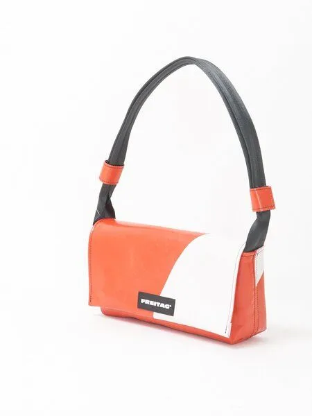Freitag Freitag F171 LAURA - red white (000004466054) – Produktbild 2 von 3