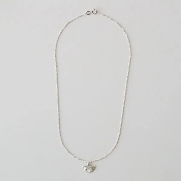 BELLYBIRD Jewellery BELLYBIRD Jewellery Halskette - kleines Ginkgoblatt, Anhänger/ Silber/ Silber vergoldet, Silber, – Produktbild 3 von 4