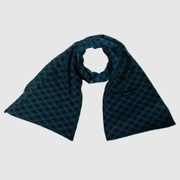 LANARTO slow fashion LANARTO slow fashion Schal Muster 'Blütenkaro' zweifarbig gestrickt aus Merinowolle, Blau, – Produktbild 3 von 3