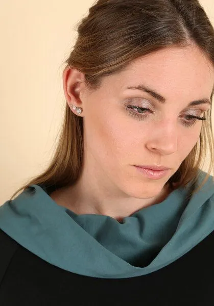 Die rote Zora Die rote Zora Damen Kurzsweater aus Bio-Baumwolle, Schwarz, – Produktbild 4 von 4
