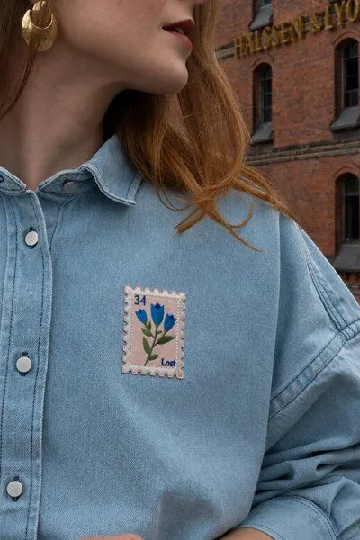 LITSCHI DESIGNS LITSCHI DESIGNS OVERSIZE CROPPED JEANSHEMD "STAMP", Hellblau, – Produktbild 4 von 4