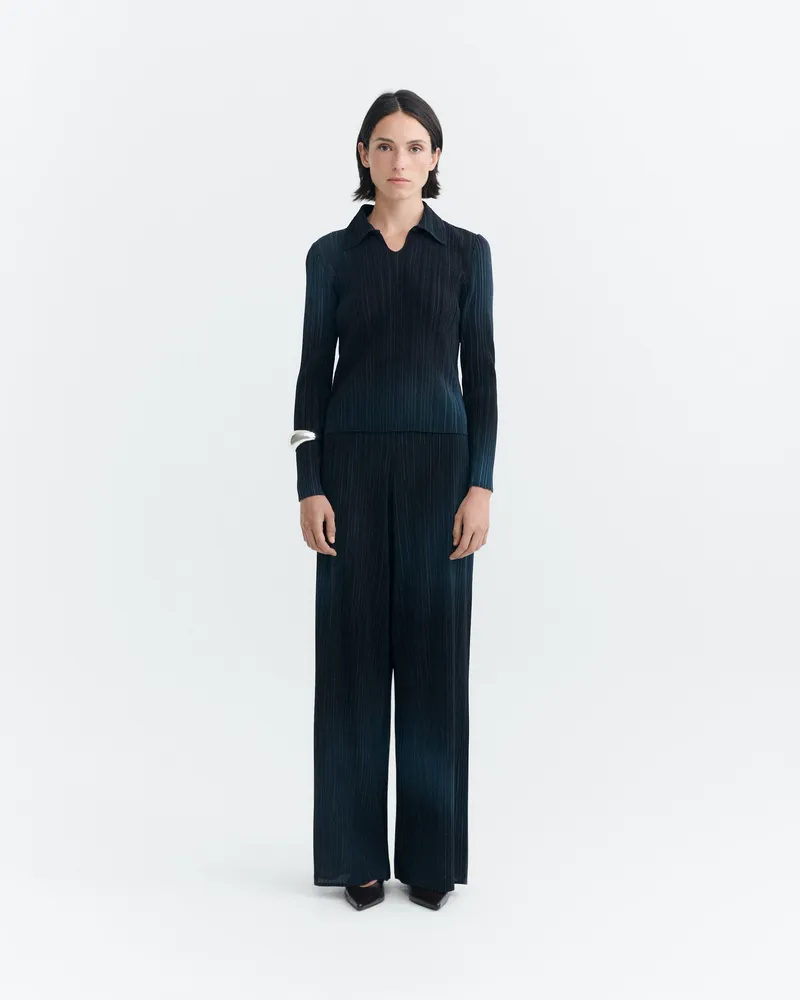 thinking mu Thinking MU Damen vegan Hose Whisper Mit Falten Maro Dunkelblau, Schwarz, – Produktbild 1 von 2
