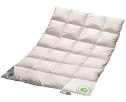 Vitaschlaf Daunenbettdecke Vitaschlaf® Bio-Luxe-KBA Bettdecken für Sommer und Winter, Ganzjahr, Füllung: 90% Daunen, 10% Federn, Bezug: 100% BIO-Baumwolle, Bettdecke 135x200 cm, 155x220 cm und weitere Größen – Produktbild 1 von 1