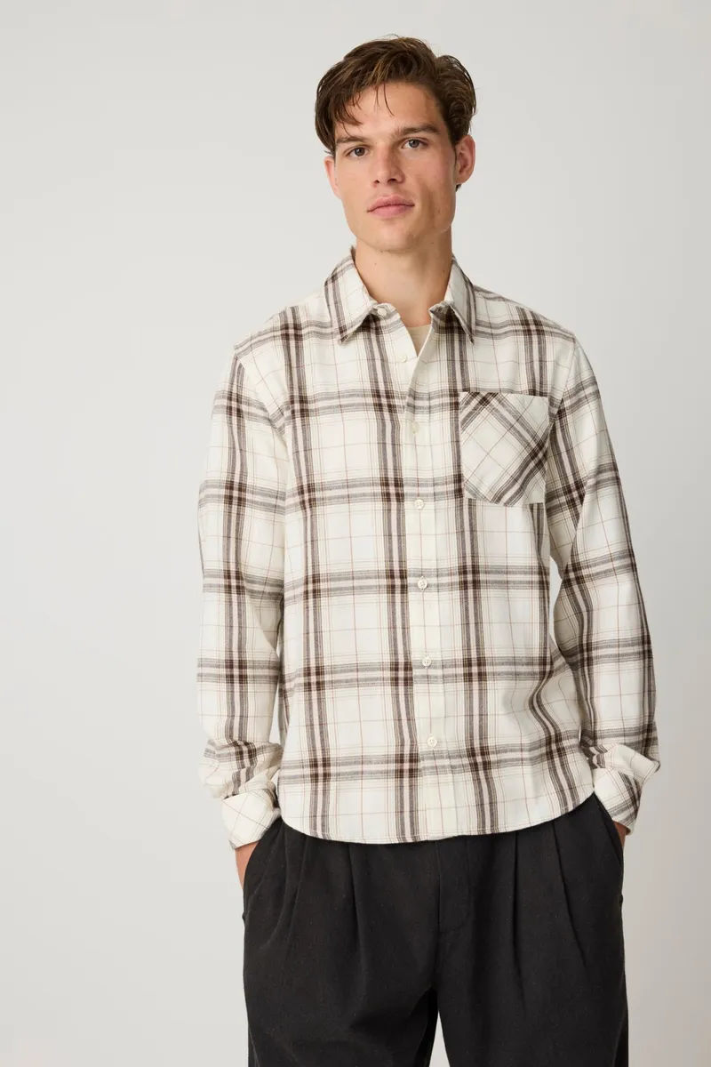 KnowledgeCotton Apparel KnowledgeCotton Apparel Herren vegan Hemd Dune Regular Fit Kariertes Flanellhemd, Cremefarben, Weiß, – Produktbild 2 von 2