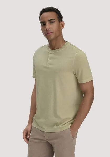 hessnatur hessnatur Heavy Jersey Henley Shirt Relaxed aus reiner Bio-Baumwolle, Pastellmoos, – Produktbild 1 von 4