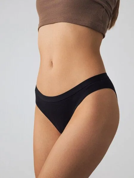 Honest Basics Honest Basics Damen Slips 3er-Pack aus Bio-Baumwolle, Schwarz, – Produktbild 4 von 5