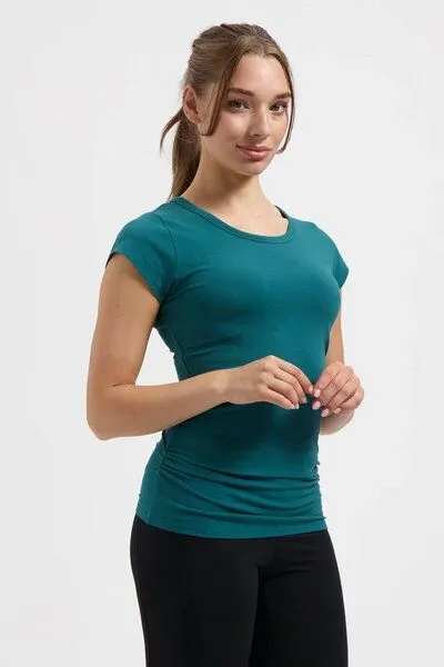 Urban Goddess Urban Goddess Zefira Yoga Tee, Seamoss (grün), – Produktbild 1 von 4