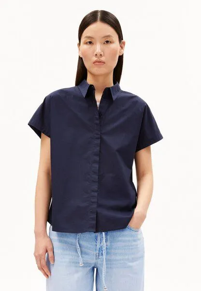 ARMEDANGELS ARMEDANGELS LARISAANA Damen Bluse aus 100% Bio-Baumwolle, Tinted navy, – Produktbild 1 von 4