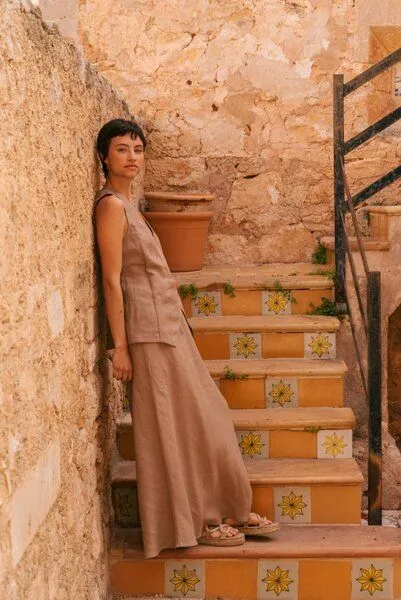 AmourLinen AmourLinen Ciara Schlupfrock aus Leinen, Rosig braun, – Produktbild 2 von 4