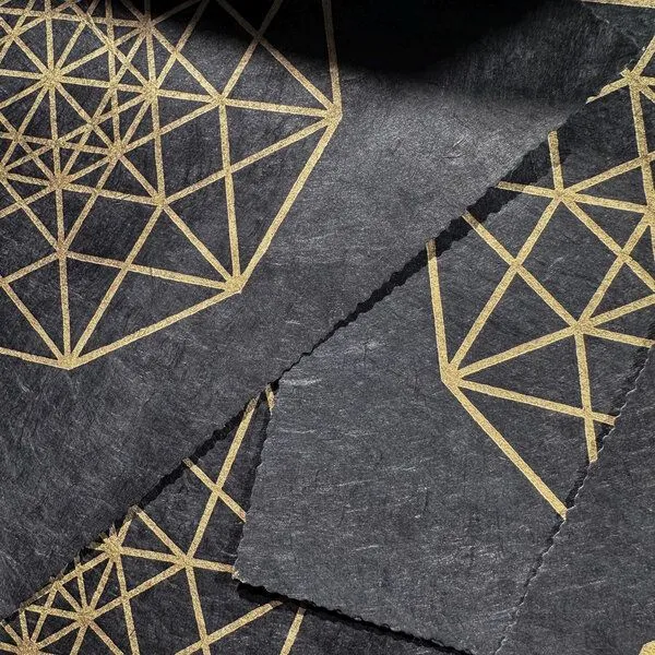 Veskor Cassiopeia Veskor Cassiopeia PENTERAKT HYPERCUBE Heilige Geometrie Linoldruck | 22 × 22 cm | Gold auf Schwarz – Produktbild 3 von 4