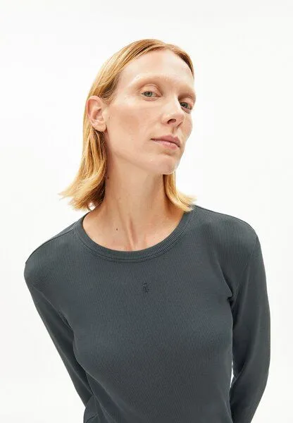 ARMEDANGELS ARMEDANGELS GMT DYE RIB Damen Ripp-Longsleeve aus Bio-Baumwoll Mix, Space steel, – Produktbild 3 von 4