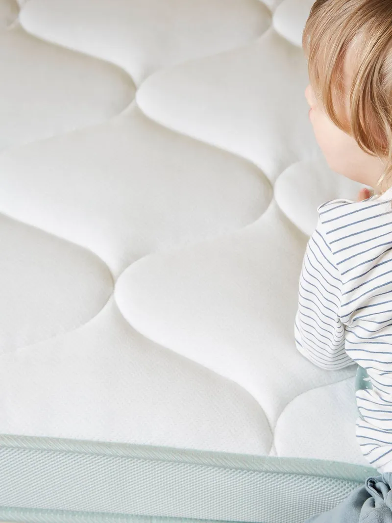 Vertbaudet Kinder Matratze 90x200 cm Schaumstoff mit Passerelle-Ausrüstung, Weiß, – Produktbild 2 von 4