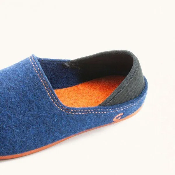 Gottstein Gottstein Kinder-Hausschuh Wool Slip-on Kids aus 100% Schurwolle mit rutschfester Gummisohle, Dunkel-blau, – Produktbild 3 von 4