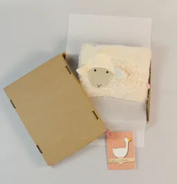 Pat und Patty Pat und Patty Wärmekissen "Schaf", Dinkelkörner ,Farbe: rosa Streifen – Produktbild 1 von 1
